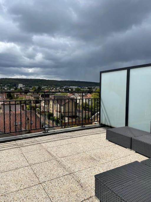 Appartement 3P Gare Terrasse Et Parking Prive Franconville  Eksteriør billede